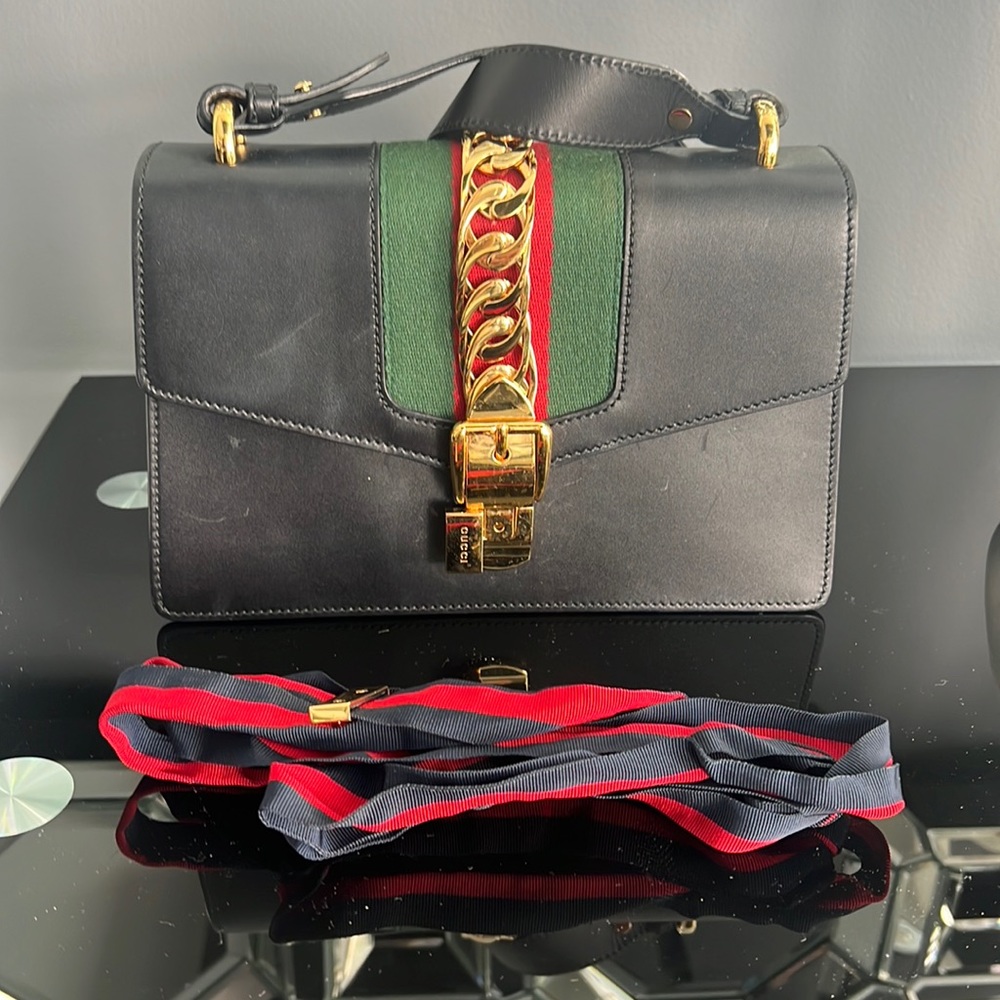 Sylvie gucci bag in black